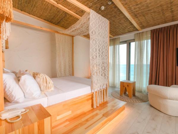 Bilem Hotel Beach & Spa : photo 3 de la chambre suite deluxe avec baignoire spa