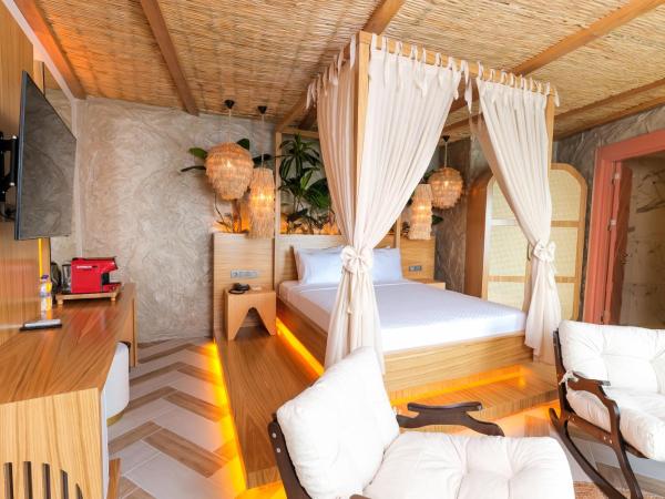 Bilem Hotel Beach & Spa : photo 9 de la chambre suite deluxe avec baignoire spa