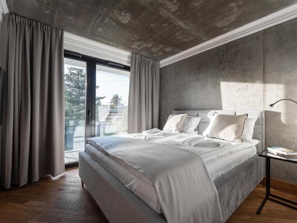 Apartamenty Przystanek Przy Klifie : photo 1 de la chambre studio avec balcon