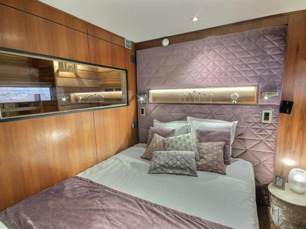 VIP Paris Yacht Hôtel : photo 1 de la chambre suite avec jacuzzi