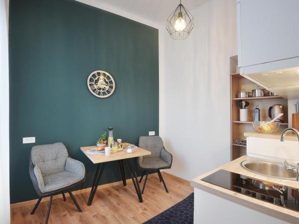 Emi Luxury Apartments : photo 6 de la chambre studio deluxe