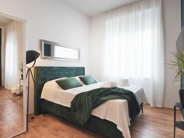 Emi Luxury Apartments : photo 2 de la chambre studio deluxe