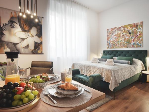 Emi Luxury Apartments : photo 3 de la chambre studio double deluxe