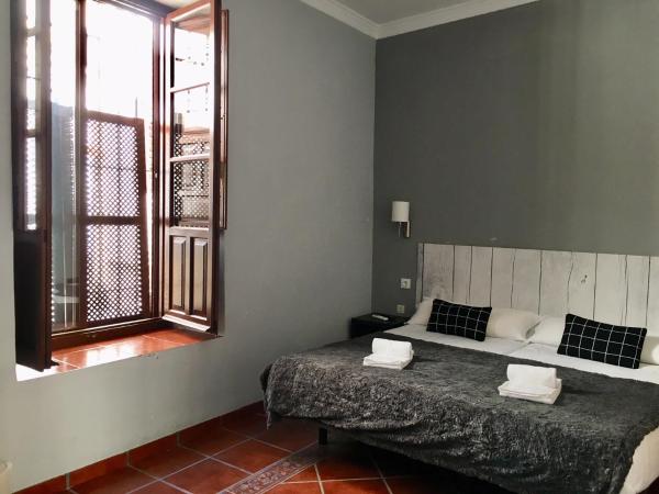 Patio de la Plateria : photo 5 de la chambre superior double or twin room with shared bathroom