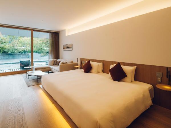 MUNI KYOTO by Onko Chishin : photo 3 de la chambre chambre lit king-size - vue sur jardin