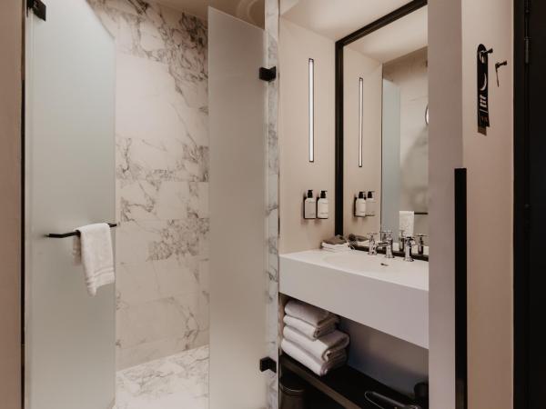 The Nox Hotel : photo 7 de la chambre chambre double standard