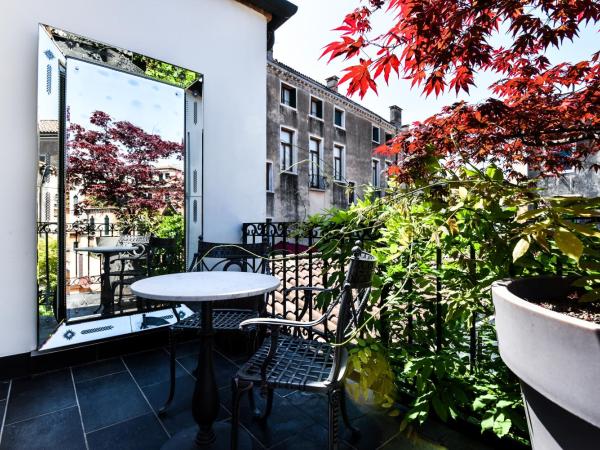 Palazzina Grassi : photo 7 de la chambre suite avec terrasse et hammam