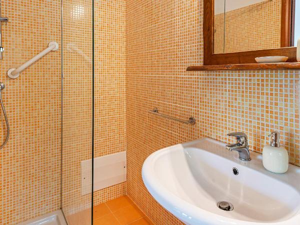 Welcomely - Guesthouse Kadossene Alghero : photo 7 de la chambre chambre double avec salle de bains privative
