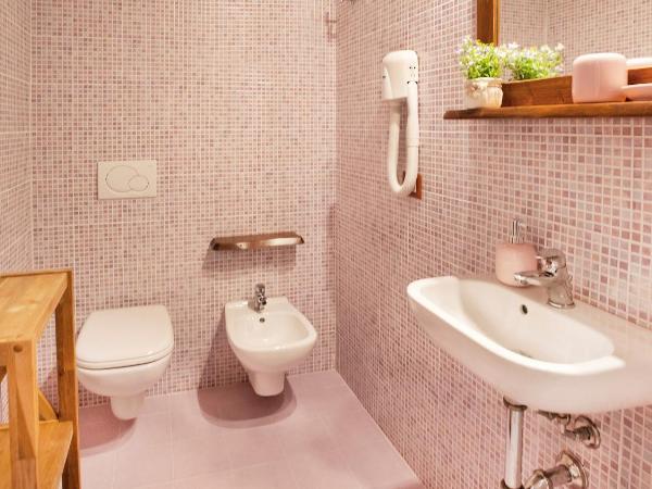 Welcomely - Guesthouse Kadossene Alghero : photo 8 de la chambre chambre double avec salle de bains privative