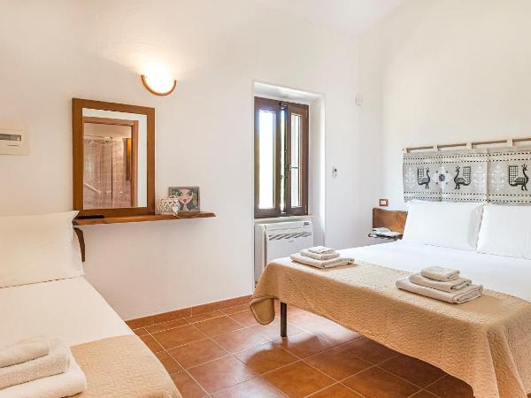 Welcomely - Guesthouse Kadossene Alghero : photo 4 de la chambre chambre double avec salle de bains privative