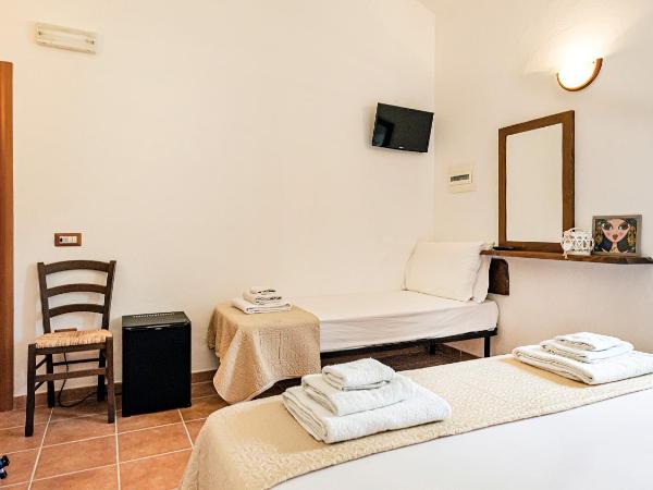 Welcomely - Guesthouse Kadossene Alghero : photo 5 de la chambre chambre double avec salle de bains privative