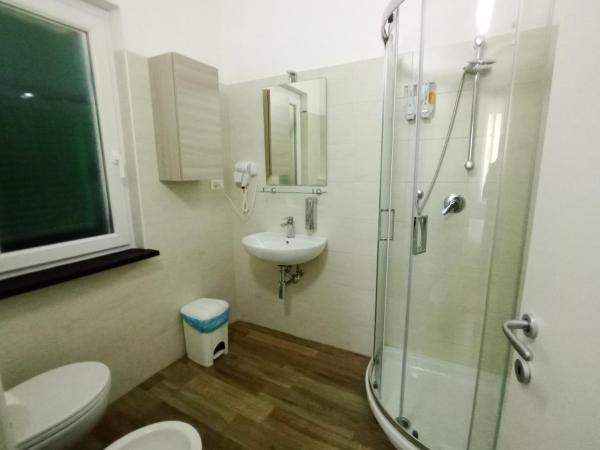 Agriturismo U muinettu : photo 9 de la chambre chambre double avec salle de bains privative