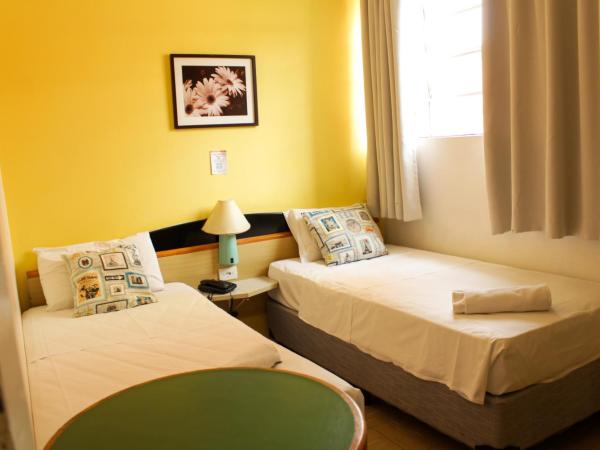 Hotel Blumenau Centro : photo 4 de la chambre chambre standard 2 lits simples