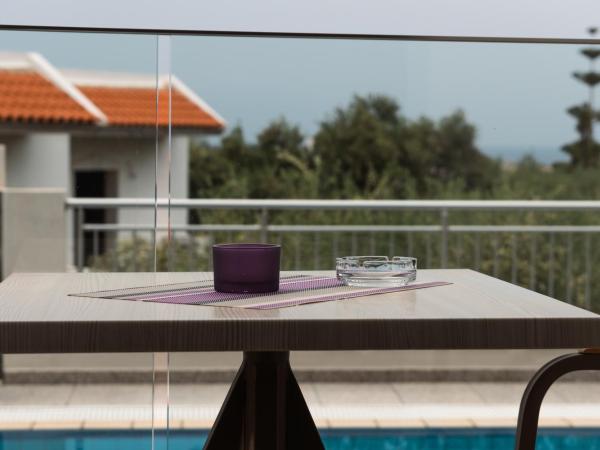 Aspri Petra Apartments : photo 6 de la chambre appartement supérieur