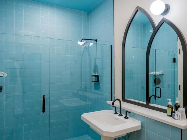 The Russell : photo 6 de la chambre interior room 1:6