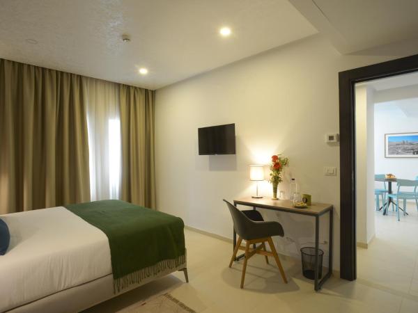 MAIA HOTEL SUITES : photo 1 de la chambre suite familiale