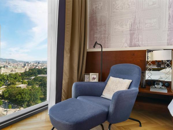 Andaz Vienna Am Belvedere - a concept by Hyatt : photo 1 de la chambre chambre lits jumeaux avec vue