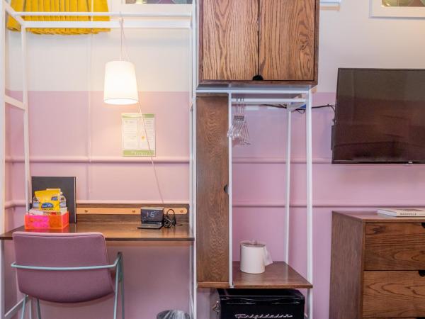 The Russell : photo 4 de la chambre room 2:7 - interior king