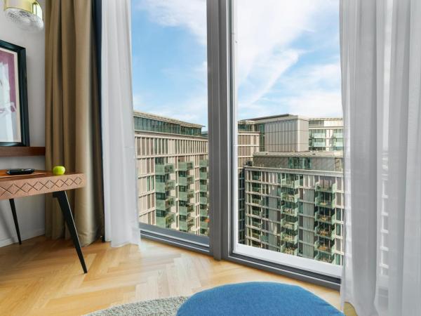 Andaz Vienna Am Belvedere - a concept by Hyatt : photo 2 de la chambre chambre lit king-size - Étage supérieur