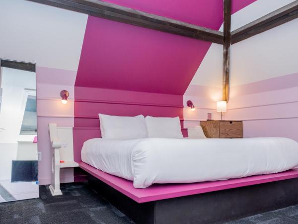 The Russell : photo 1 de la chambre room 3:4 - skylight king