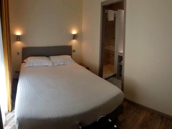 Hotel de la Couronne : photo 2 de la chambre petite chambre double