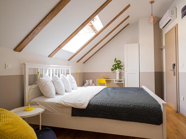 Paon Boutique Apartments : photo 1 de la chambre chambre double