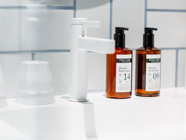 Hôtel Névé : photo 8 de la chambre chambre double avec balcon