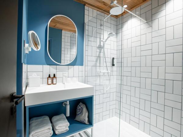 Hôtel Névé : photo 9 de la chambre chambre double ou lits jumeaux supérieure