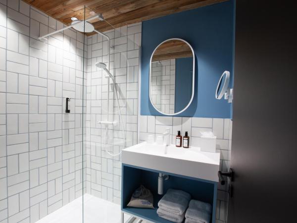 Hôtel Névé : photo 10 de la chambre chambre double ou lits jumeaux supérieure