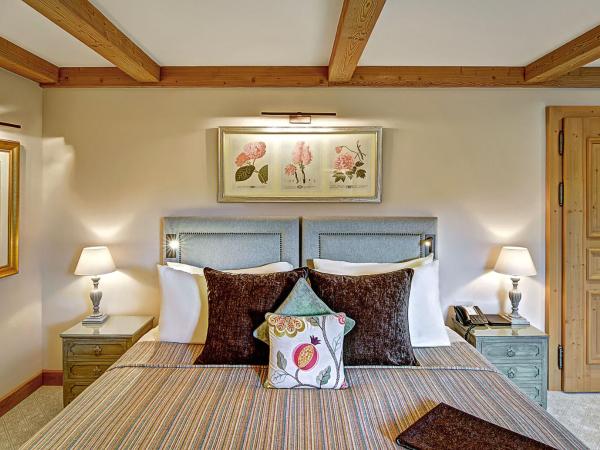 Gstaad Palace : photo 1 de la chambre chambre cosy