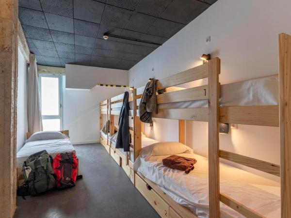 Ekoos Hostel, Bilbao Eko Hostel : photo 2 de la chambre lit simple dans dortoir mixte