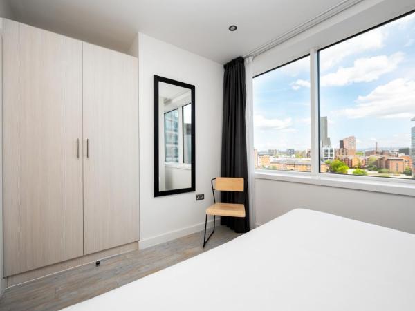 Staycity Aparthotels Manchester Piccadilly : photo 9 de la chambre appartement 2 chambres supérieur - 6 personnes