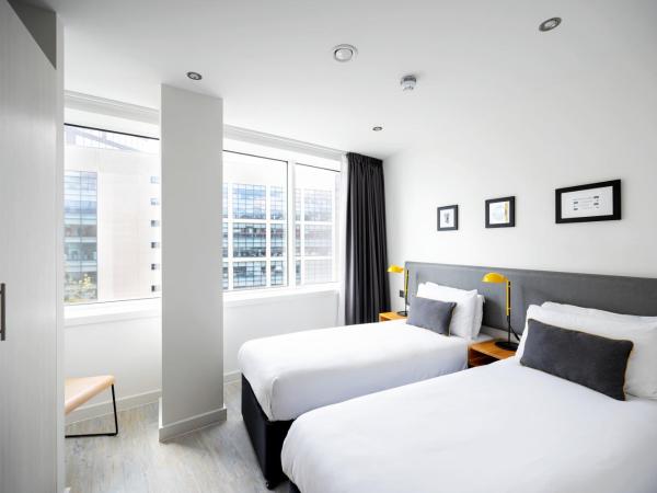 Staycity Aparthotels Manchester Piccadilly : photo 8 de la chambre appartement 2 chambres pour personnes à mobilité réduite