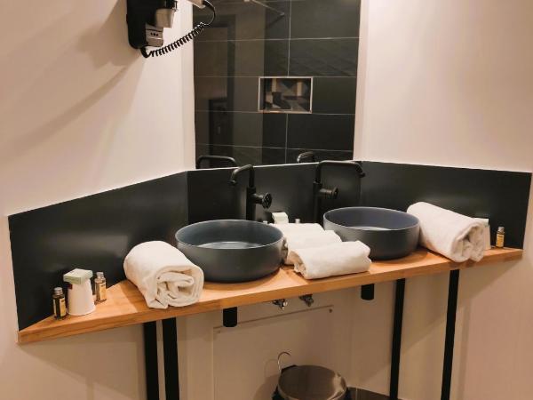 Modern'Hotel : photo 4 de la chambre chambre familiale supérieure