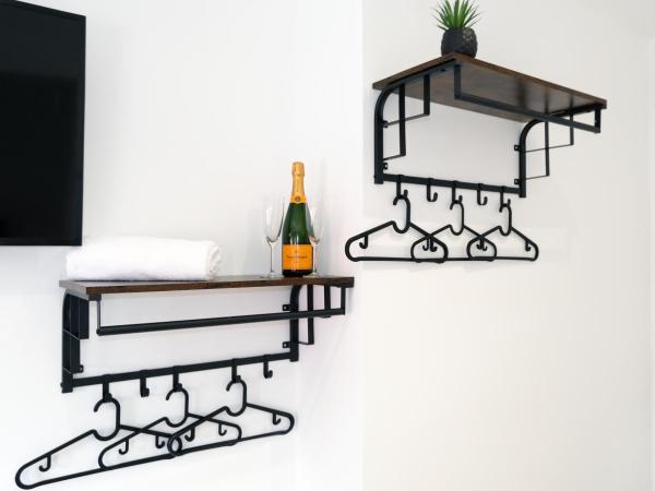 The Kop End Hotel by Serviced Living Liverpool : photo 6 de la chambre chambre double avec salle de bains privative