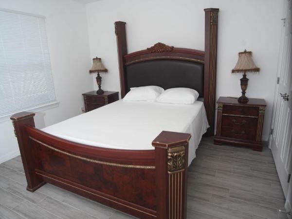A beautiful queen bedroom : photo 9 de la chambre grande chambre double ou lits jumeaux
