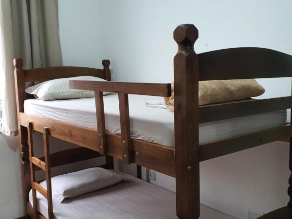 Hostel Calábria na Vila Madalena junto a alegria da Vila : photo 2 de la chambre lit dans dortoir pour femmes de 4 lits