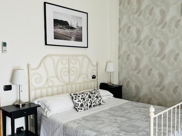 Hotel Betty : photo 8 de la chambre chambre quadruple