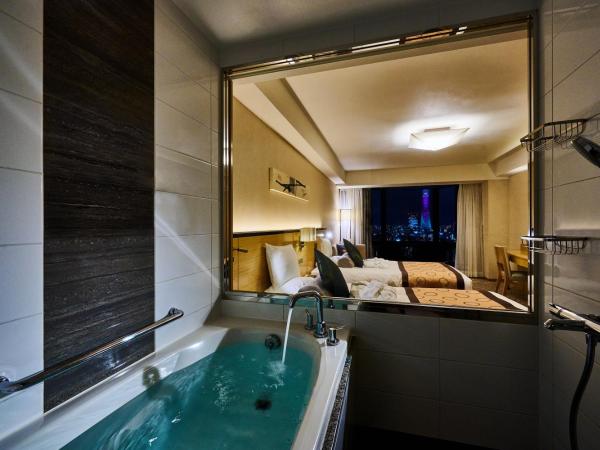Asakusa View Hotel : photo 1 de la chambre executive king room with view bath - skytree side - non-smoking