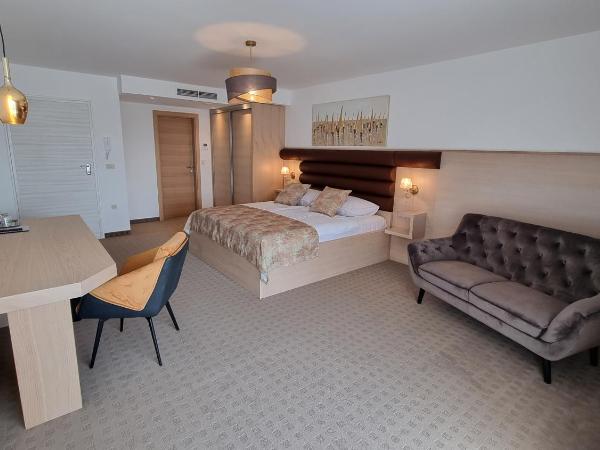 Villa Vista : photo 1 de la chambre chambre double deluxe avec balcon - vue sur mer - dépendance