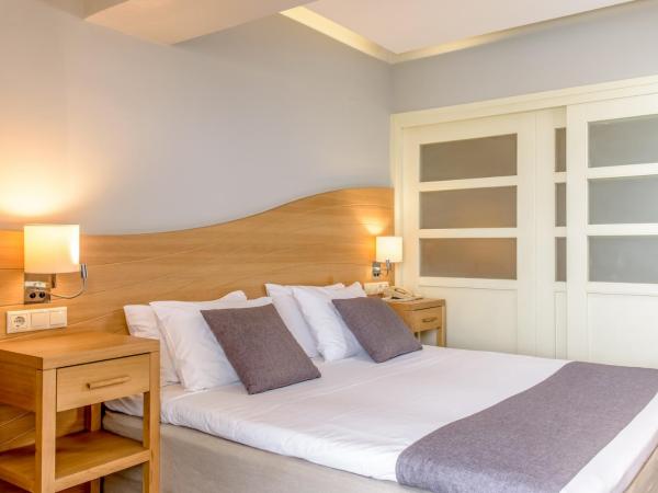 Lyttos Beach : photo 3 de la chambre chambre familiale avec porte coulissante - vue sur jardin