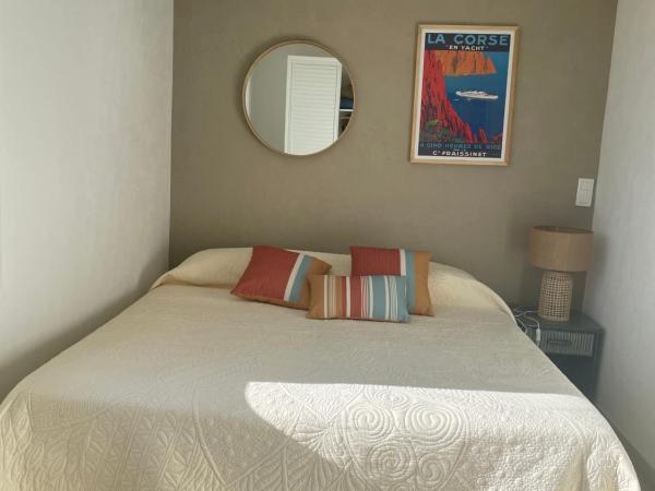 Hotel Thalassa : photo 1 de la chambre chambre lits jumeaux - vue sur jardin