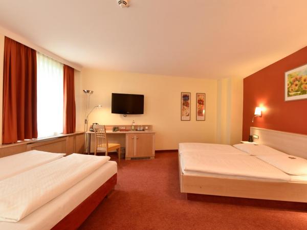 Hotel ADRIA München : photo 3 de la chambre chambre familiale