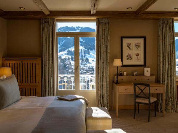 Gstaad Palace : photo 3 de la chambre chambre de luxe - vue sur montagne