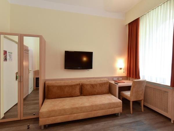 Hotel ADRIA München : photo 5 de la chambre suite junior