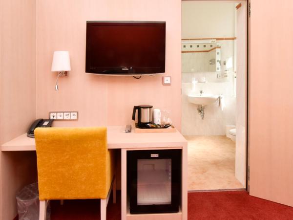 Hotel ADRIA München : photo 4 de la chambre chambre double confort