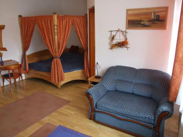 Hotel Diána : photo 1 de la chambre chambre familiale