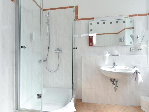 Hotel ADRIA München : photo 8 de la chambre chambre double confort