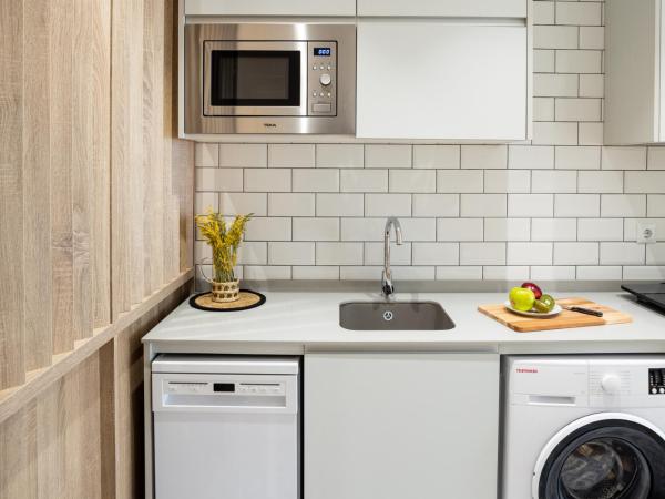 FLORIT FLATS - The Serreria Rooms : photo 7 de la chambre chambre familiale standard