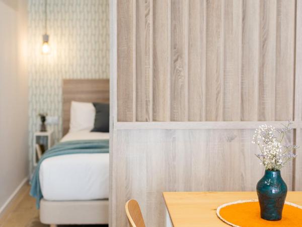 FLORIT FLATS - The Serreria Rooms : photo 5 de la chambre chambre quadruple confort